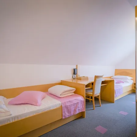 Nena Bed & Breakfast 3*