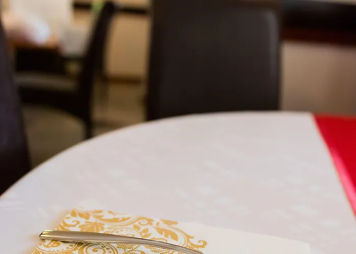 Nena Nočitev z zajtrkom 3*