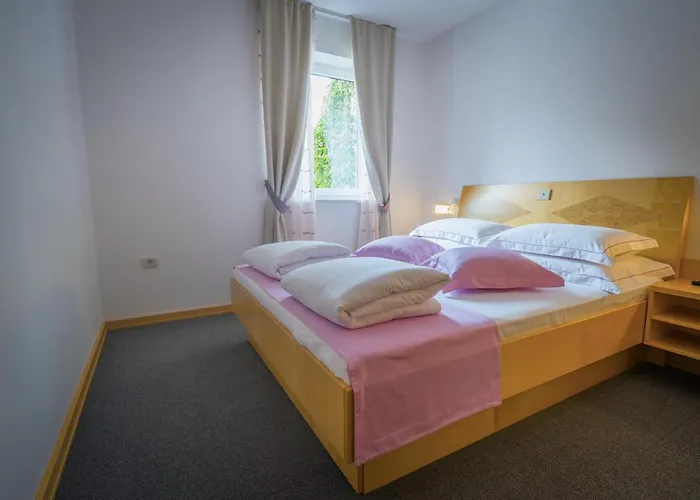 Nočitev z zajtrkom Nena