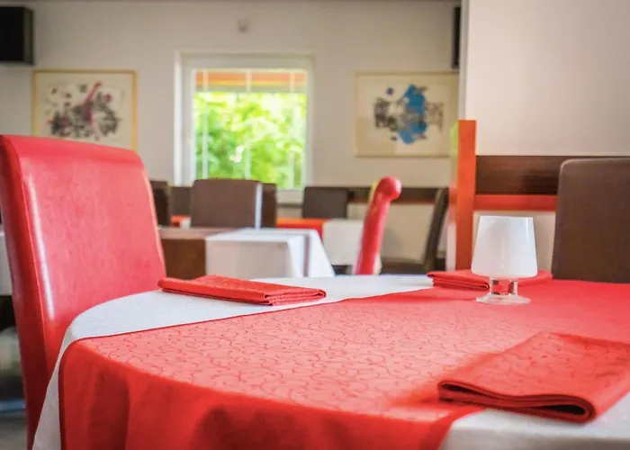 Nočitev z zajtrkom Nena 3*